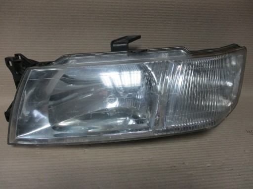light front left Mitsubishi Space Wagon 98-04