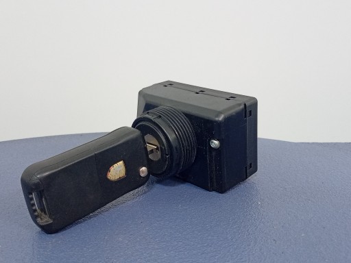 PORSCHE CAYENNE І КЛЮЧ ЗАПАЛЮВАННЯ 3D0905865D