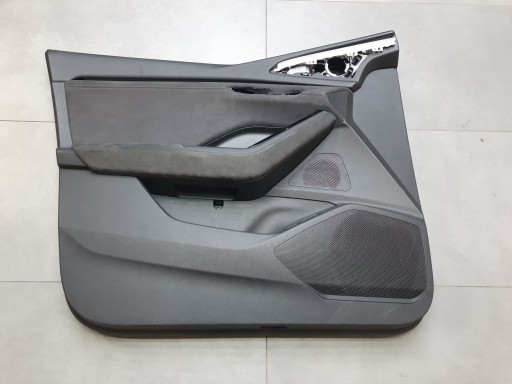 Audi SQ6 e-tron bok dveře předních levý předek alcantara 85B867585