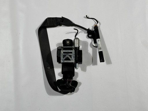 tension belt safety left front front Lincoln Continental 2017+