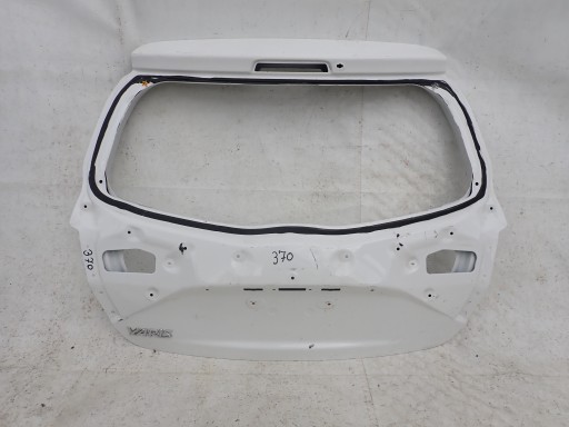 TOYOTA YARIS III 3 LIFT 17-19 kapota kufru