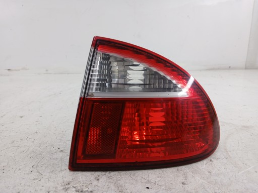 SEAT LEON and light right rear part W fender