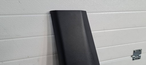 Jeep Grand Cherokee WL cover pillar trim B left supports 6QH13TRMAA