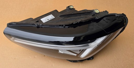 Volvo XC40 II po lifitngu 2022- light front left full led