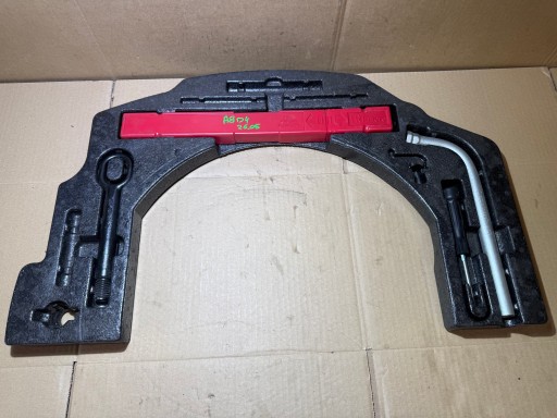 AUDI A8 D4 ZESTAW NARZEDZIOWY NAPRAWCZY UCHO lock with key TROJKAT 4H0012110H