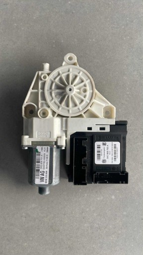 Электродвигатель стеклоподъемника передней двери vw caddy 2k5959701a 5k0959793a