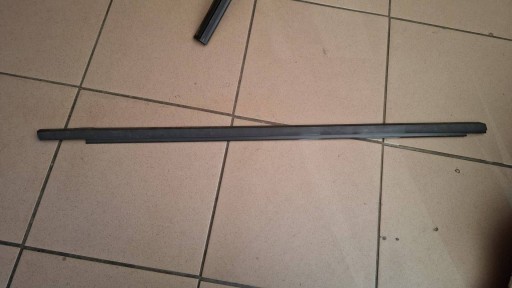 moulding gasket windows door front side right Dacia Sandero III