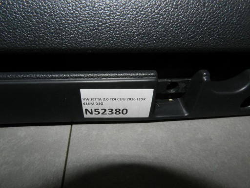 VW JETTA 5C passenger compartment of the passenger 5C7857097