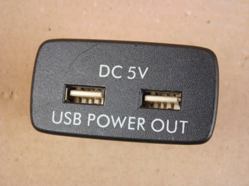 Subaru Levorg zlacze adapter port USB 86257 AL020