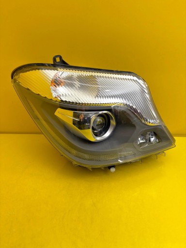 light right Mercedes Sprinter W906 Bi-Xenon Led A9068203261