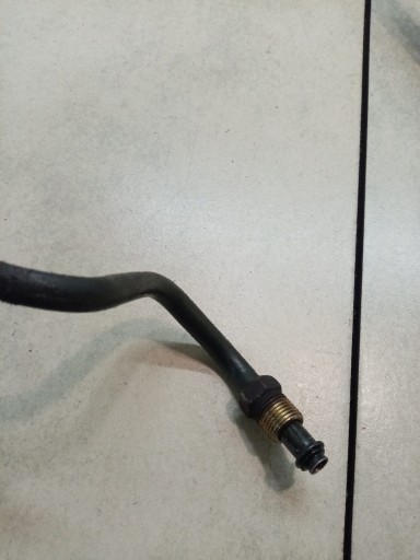of the hose of the control KIA CARENS II 2.0 CRDI