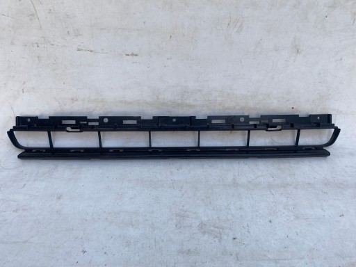 AUDI A4 B9 15-19 S-LINE grid of a bumper central front 8W0807683A