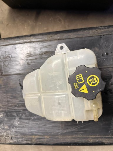Ausdehnungsbehälter OPEL MERIVA B 39097904