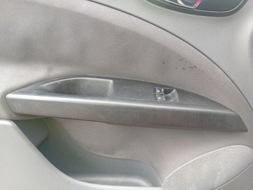 switch switch panel windows left front Seat Toledo 3 III 04-09