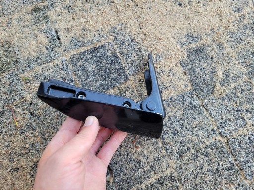 RQR09092211 - підніжка ліва задня piaggio beverly 125 350