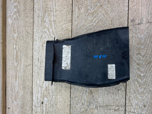 BMW X5 G05 X6 G06 intake tube drain air right 7421700