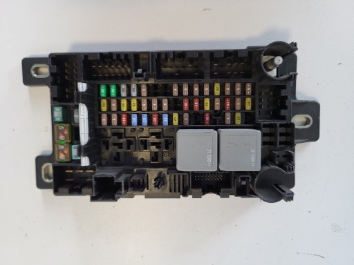 k8d2-14a073-bc - Блок предохранителей land rover evoque l551