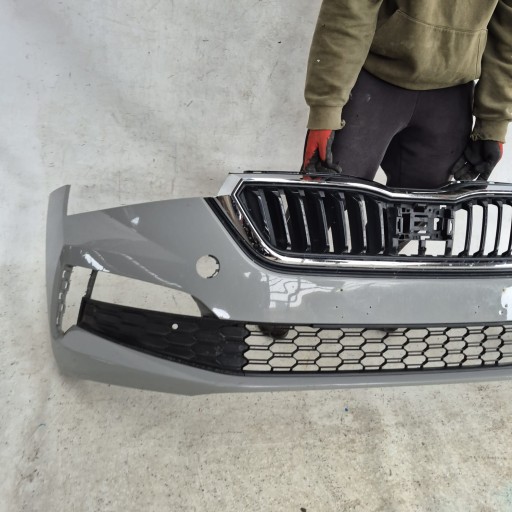 SKODA SCALA 657 19- bumper front front grill grid without DZIUR 657807221