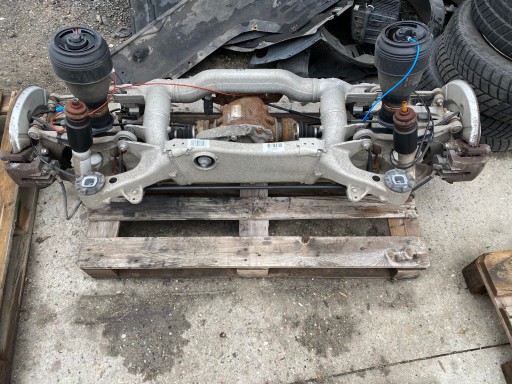 6770827 7560587 - Bmw 5 e61 задняя подвеска тележка салазки задняя балка в сборе пневмат