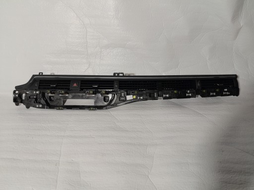 AUDI A4 B9 grid air conditioning devices 8W1820902B