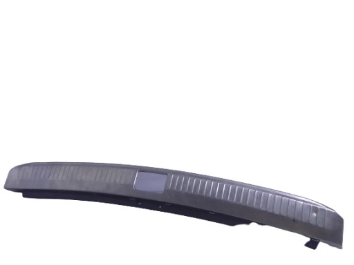 W203 накладка багажника хром задня a2036901887