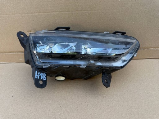 PORSCHE MACAN 95B light PRZECIWMGLOWA fog light right front 95B941700C