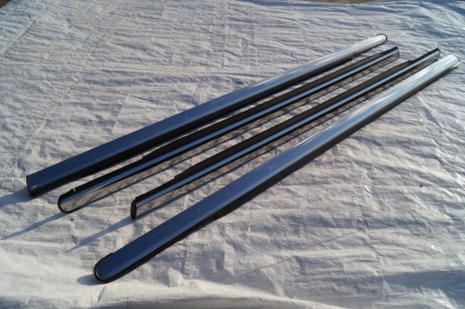 МОЛДИНГ СКРЕБКОВІ МОЛДИНГИ ПЕРЕДНІЙ ЗАДНІЙ CHRYSLER 300C