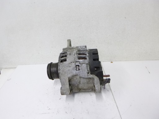 alternator 1.9 dCi Renault Megane II Scenic 120A Valeo 8200054588 SG10B019
