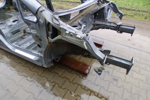 čtvrtka čtvrtka pravá lakier Z195 OPEL CORSA E