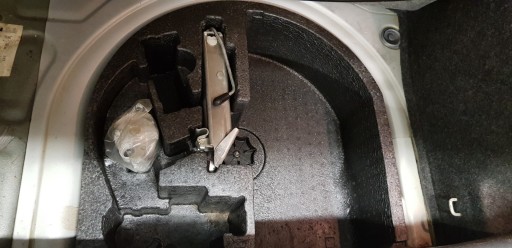 ПОЛИСТИРОЛ ЗАДНИЙ БАГАЖНИК VW POLO 9N 9N3 В СБОРЕ