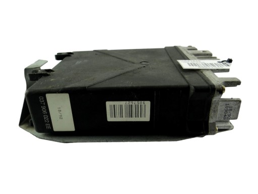 control unit of the engine AUDI 80 2.0 8V 037 906 022 EE