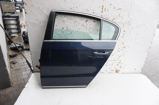 Двері лівий задній volkswagen passat b7 sedan lh5x