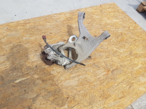 Поворотный кулак задний левый audi a6 c7 a7 q5 8r0505311b