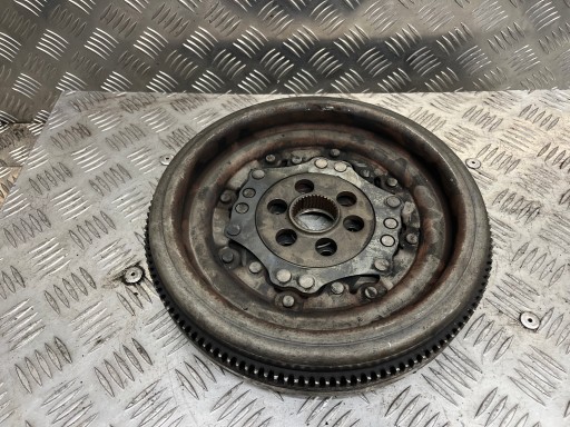 dvojhmotový zotrvačník dvojhmotový zotrvačník VOLKSWAGEN PASSAT B6 03G105266BD