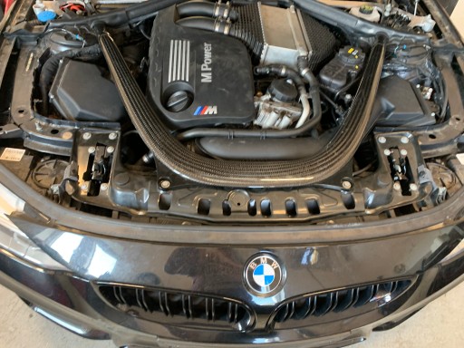Bmw f80 f82 f83 m2 f87 m3 m4 карбон карбонові стійки cfk поперечина