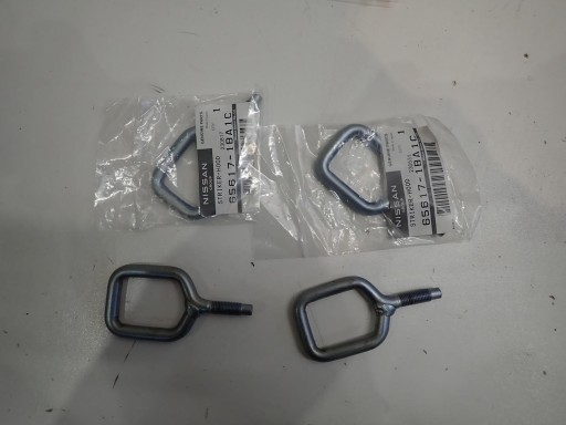 RYGIEL DU CAPOT NISSAN GTR 370Z 65617-1BA1C