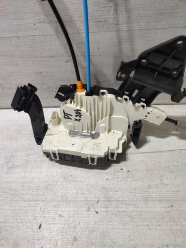 Mercedes-Benz GLK (X204) 2013 rear part side right lock door tylnych