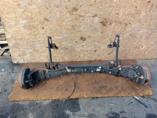 VAV3200 - Задня балка моста nissan nv200 09-dci