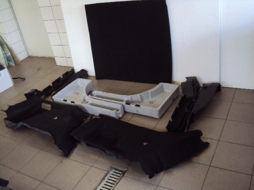 ОБЛИЦОВКА БОКОВ БАГАЖНИКА DACIA DUSTER II 17-