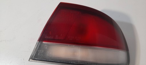 Mazda 626 sedan light rear right 0431395 (R482)