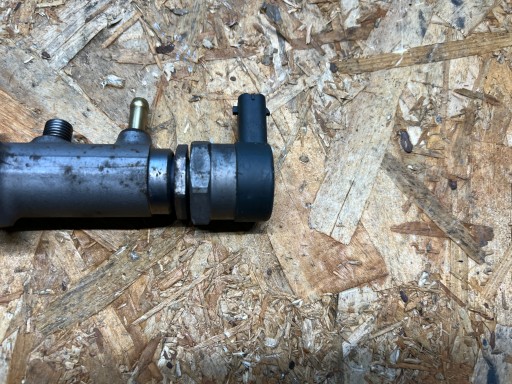Rampa iniezione sensore VOLVO S60 e V70 II S80 XC70 e XC90 e 2.4 31259011