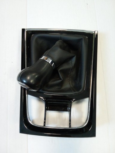 567863212A - РУЧКА ПЕРЕМИКАННЯ ПЕРЕДАЧ СИЛЬФОН КРИШКА SKODA KAROQ ОРИГ.*