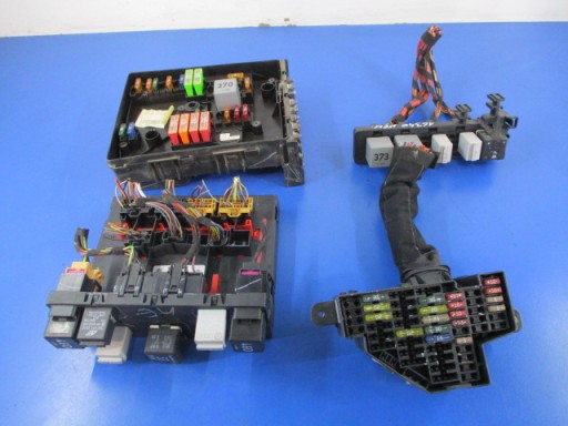 Комплект запобіжників jetta 5 3c0937049ae