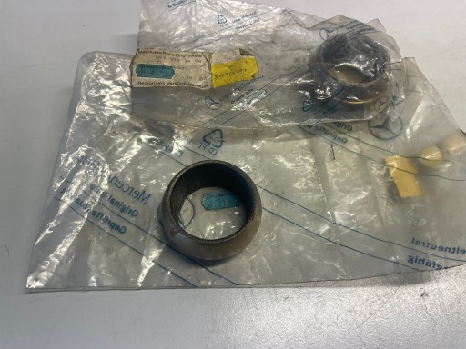 A1074921409 - MERCEDES R107 W116 W123 шаровое соединение выхлопной трубы