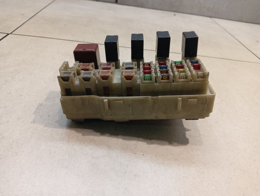 Boîte BEZPECZNIKOW TOYOTA CAMRY V 2.4 16V