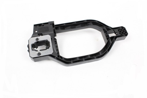 7C0837885B - Кронштейн VW Crafter Left