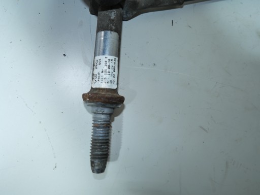 VW AMAROK ZABEZPIECZENIE Support plaque Roues de la roue de secours ZAPAS 2H6805250E