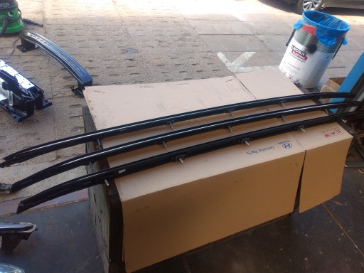 HK8M-550A63 - Jaguar F-PACE - рейлинг рейка левая