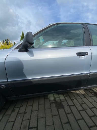 dveře levé přední předek Audi 80 B3 86-91 kod lakieru LY5U