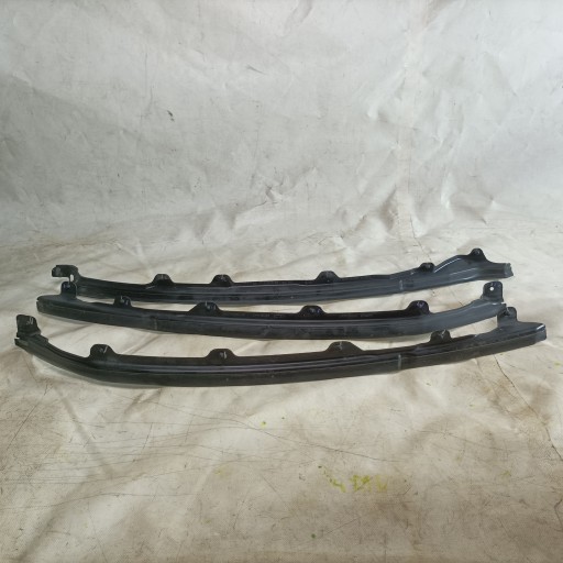 55372708AB - Dodge Ram 1500 09 -- Прокладка стійки США